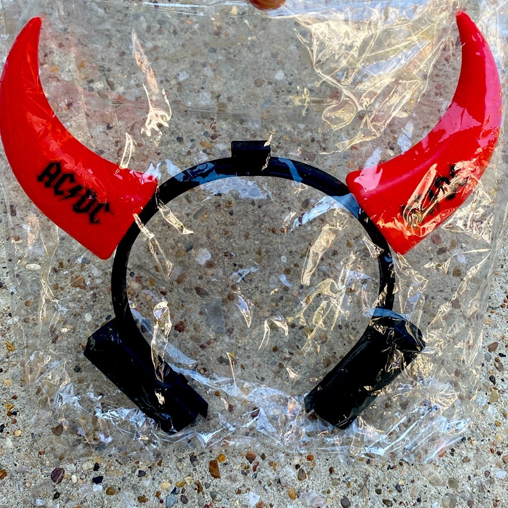 AC/DC Horns from 2015 Grammys